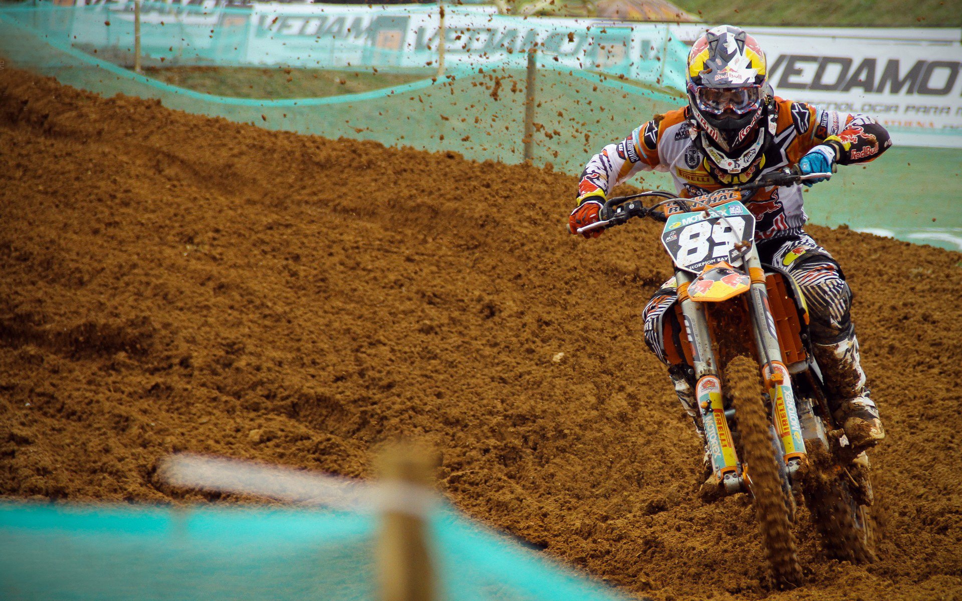 “帕布罗·马特拉:阿根廷美洲狮队的防守领袖与战术创新者”