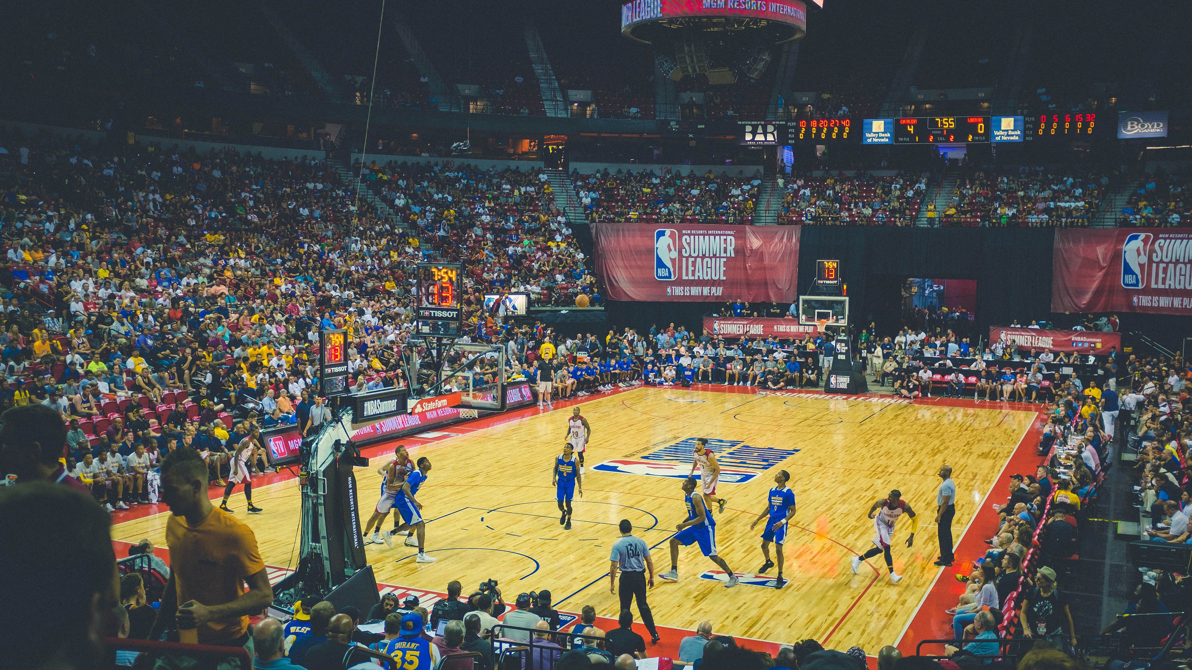 九游娱乐网站-2024季后赛：勇士在关键战中库里投中多记远三，带队逆转夺冠！，nba季后赛勇士